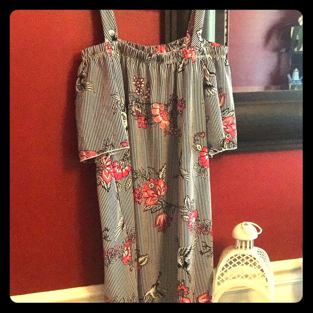 Girl's dress...New and Adorable
